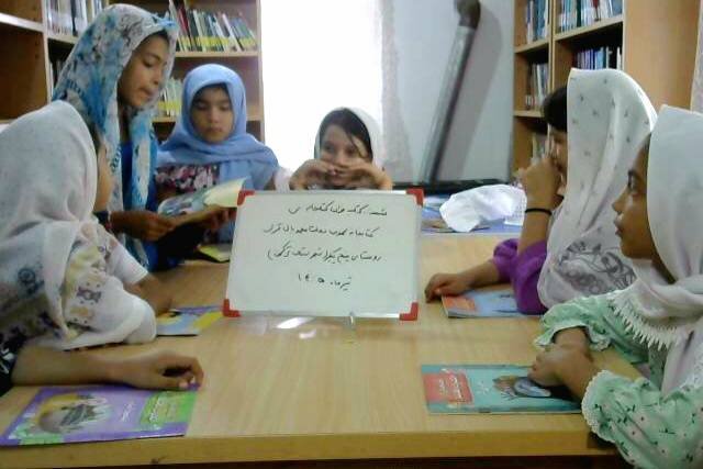 فرهنگ عاشورا در کتابخانه‌های عمومی شهرستان ترکمن ترویج شد