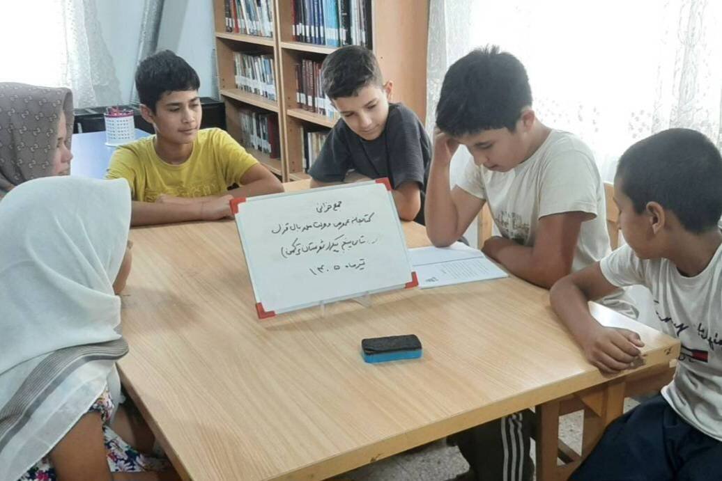 فرهنگ عاشورا در کتابخانه‌های عمومی شهرستان ترکمن ترویج شد