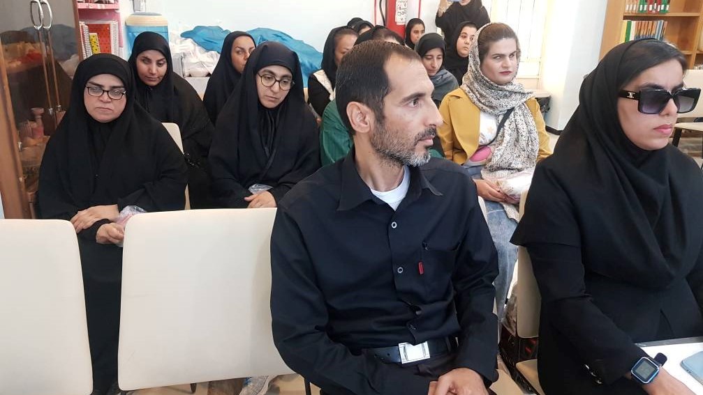 طنین سوگ حسینی در محفل روشندلان آبادانی / تجهیزات جدید آی‌تی به بخش نابینایان اهدا شد