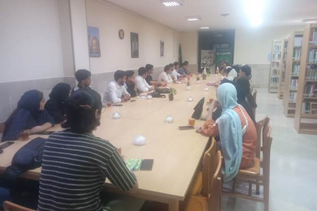 سهگانه فرهنگ و عاشورا در کتابخانههای عمومی شهرستان گلبهار؛ از قرآن و حماسه تا شعر آیینی
