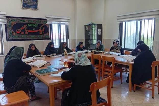 سه‌گانه فرهنگ و عاشورا در کتابخانه‌های عمومی شهرستان گلبهار؛ از قرآن و حماسه تا شعر آیینی