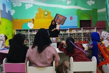 کودکان با کتاب، قصه و هنر به استقبال محرم رفتند