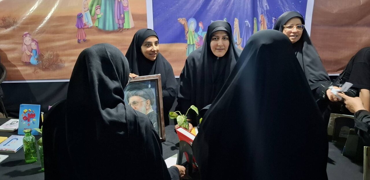 برپایی غرفه فرهنگی در مراسم عزاداری ایام محرم در تجمعات شبانه ملارد