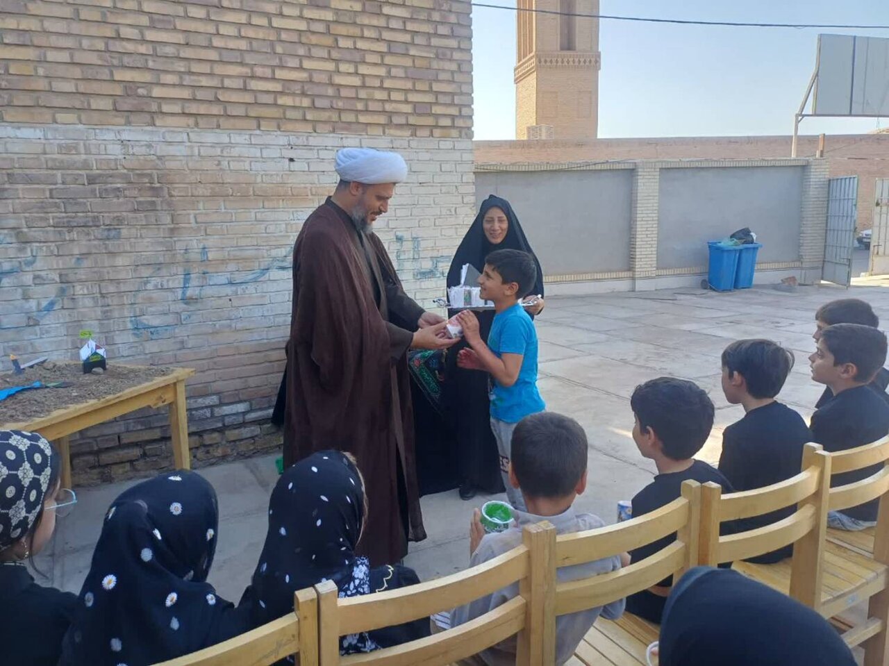 برپایی موکب عاشورایی کودکان و نوجوانان در کتابخانه عمومی «اقبال» شهر عقدا
