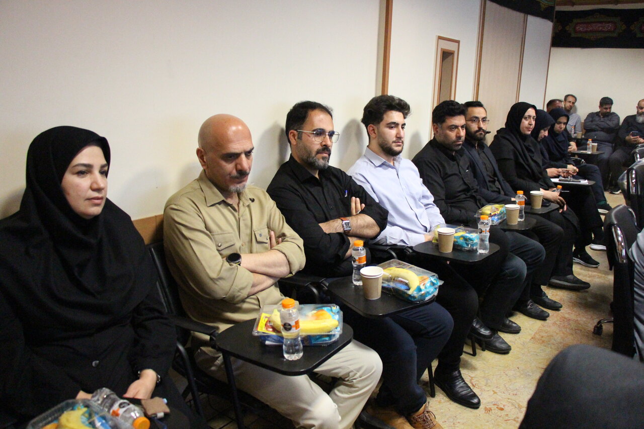 نشست شورای اداری اداره کل کتابخانههای عمومی استان تهران