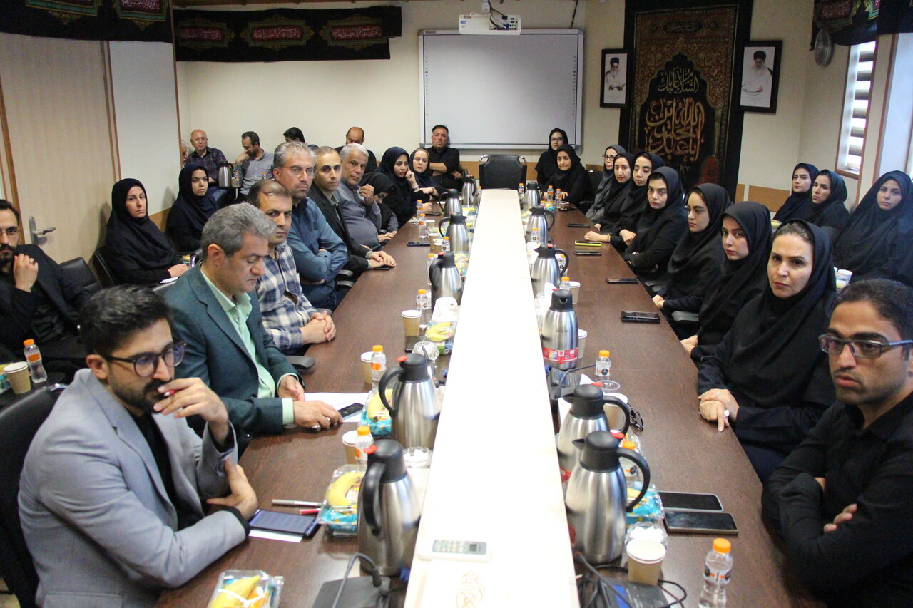 نشست شورای اداری اداره کل کتابخانه‌های عمومی استان تهران