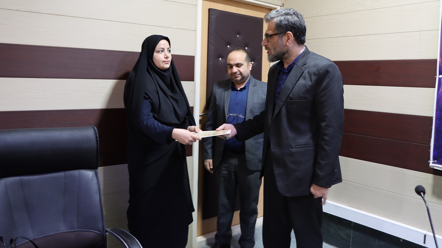 انتصاب سرپرست جدید کتابخانه مرکزی خوزستان با تأکید بر تداوم خدمات و هم‌افزایی