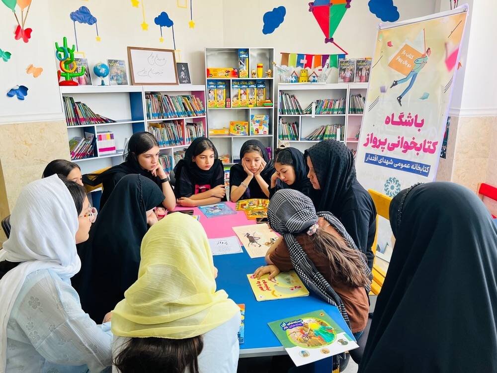 برگزاری دومین نشست باشگاه کتابخوانی «پرواز» در کتابخانه شهدای اقتدار ملارد