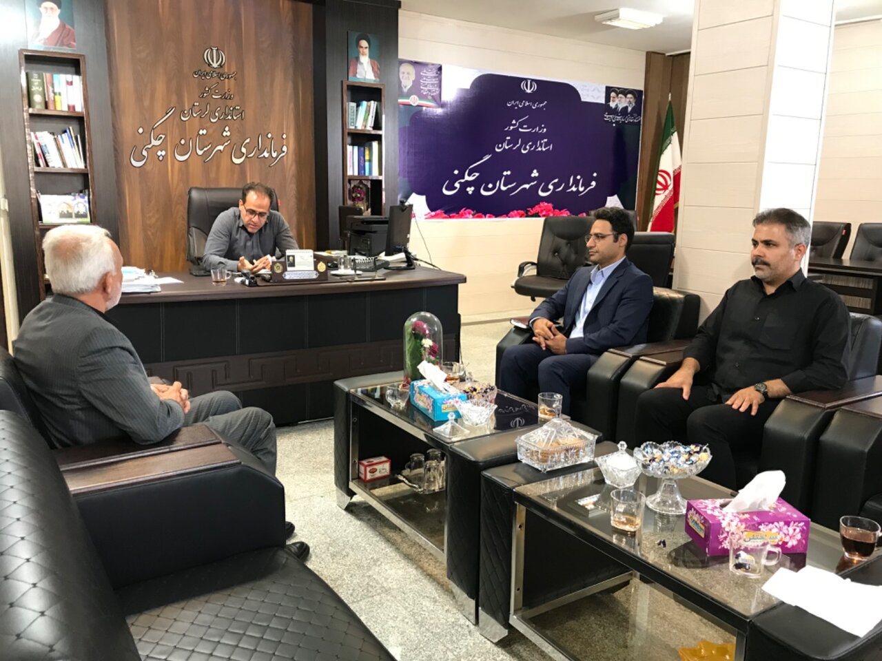 دیدار معاون اداره‌کل کتابخانه‌های عمومی لرستان با فرماندار چگنی و بازدید از کتابخانه‌های عمومی شهرستان