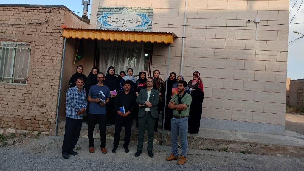 مروری بر رویدادهای ادبی و نشستهای کتابخانهای شهرستان فاروج