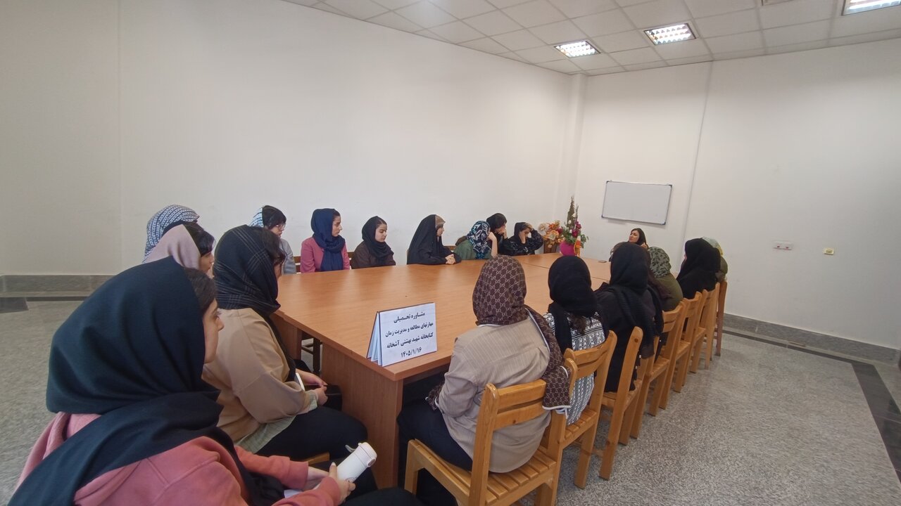 تبلور دانش و مهارت در سملقان؛ برگزاری بیش از ۴۰ کارگاه تخصصی با محوریت خانواده و رشد فردی