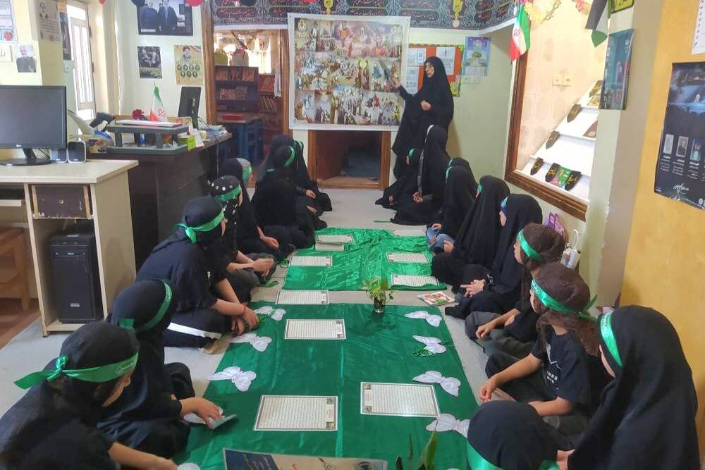 کتابخانه حاج رجبعلی عطری گلند رامیان، تکیهگاه فرهنگ عاشورا و کتابخوانی شد