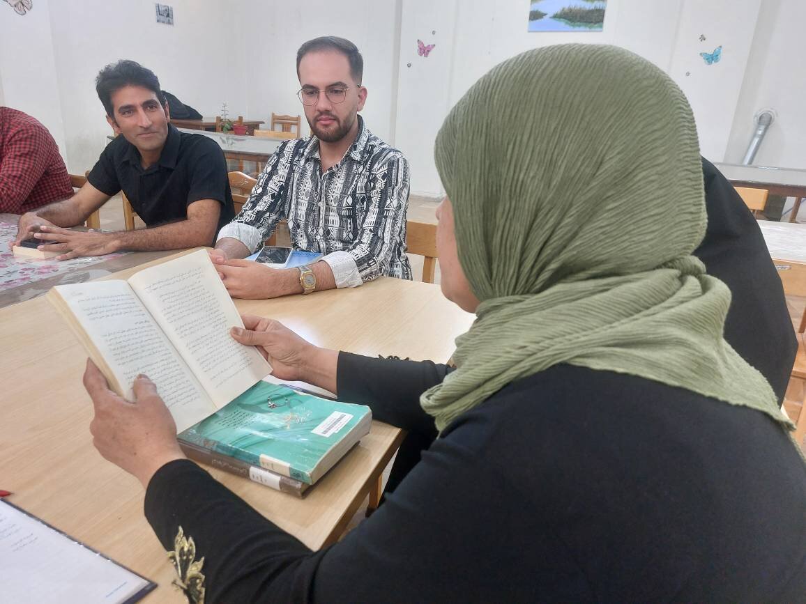 نشست کتابخوان در کتابخانه «گلستان» شهر میمند فیروزآباد برگزار شد