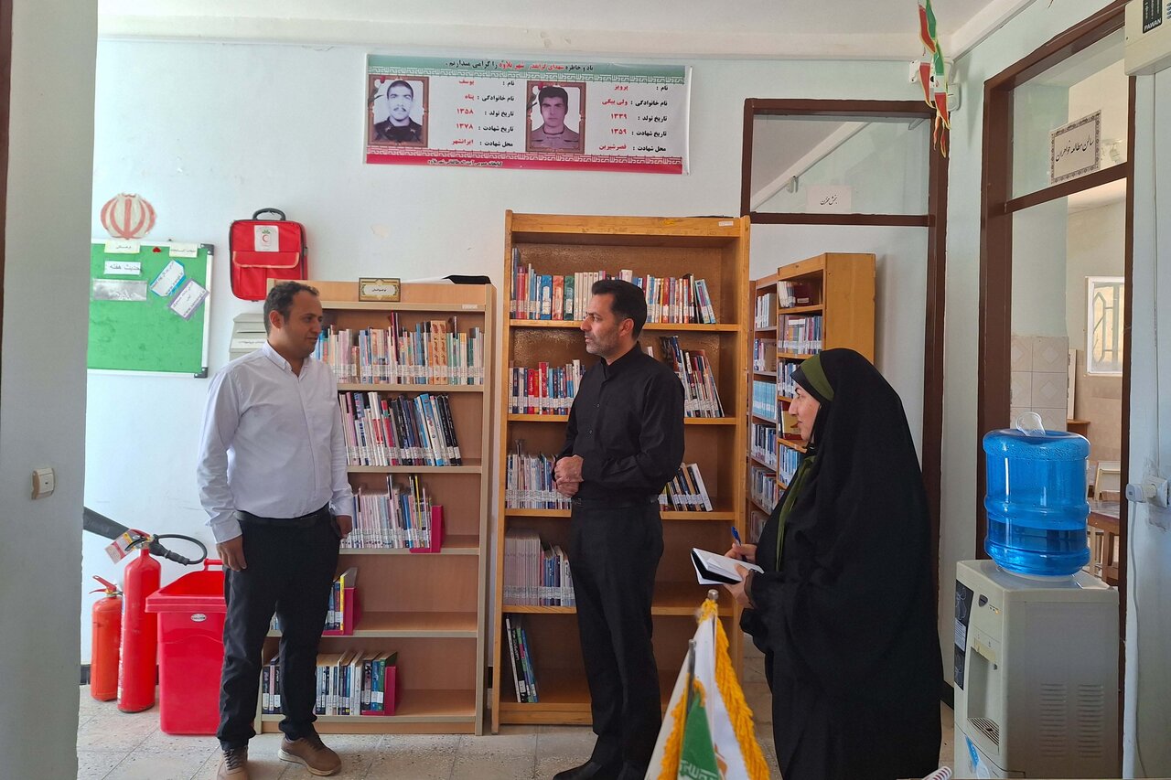 نیازهای کتابخانه‌های چرداول در بازدید میدانی سرپرست کتابخانه‌های عمومی استان بررسی شد