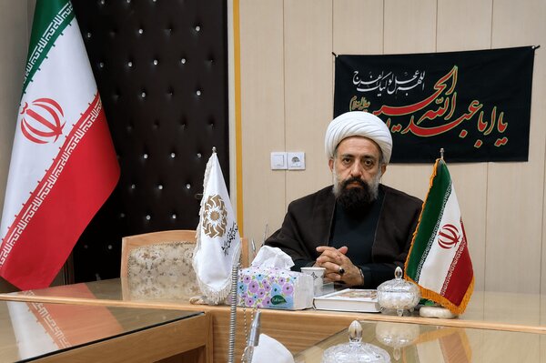بررسی اشعار صائب تبریزی در اندیشه رهبر شهید