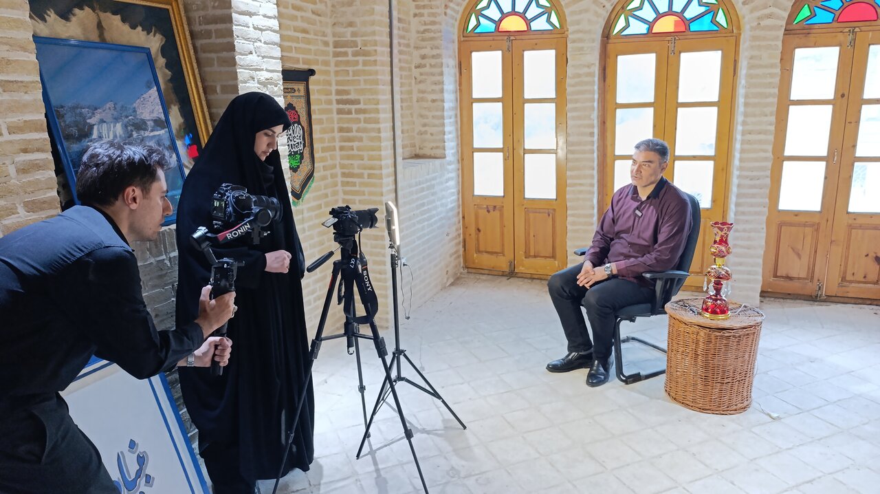 «آیین سرخ کلمات»؛ روایتی هنرمندانه در رثای سوگواری محرم و «بدرقه آقای شهید ایران» در قاب شبکه استانی