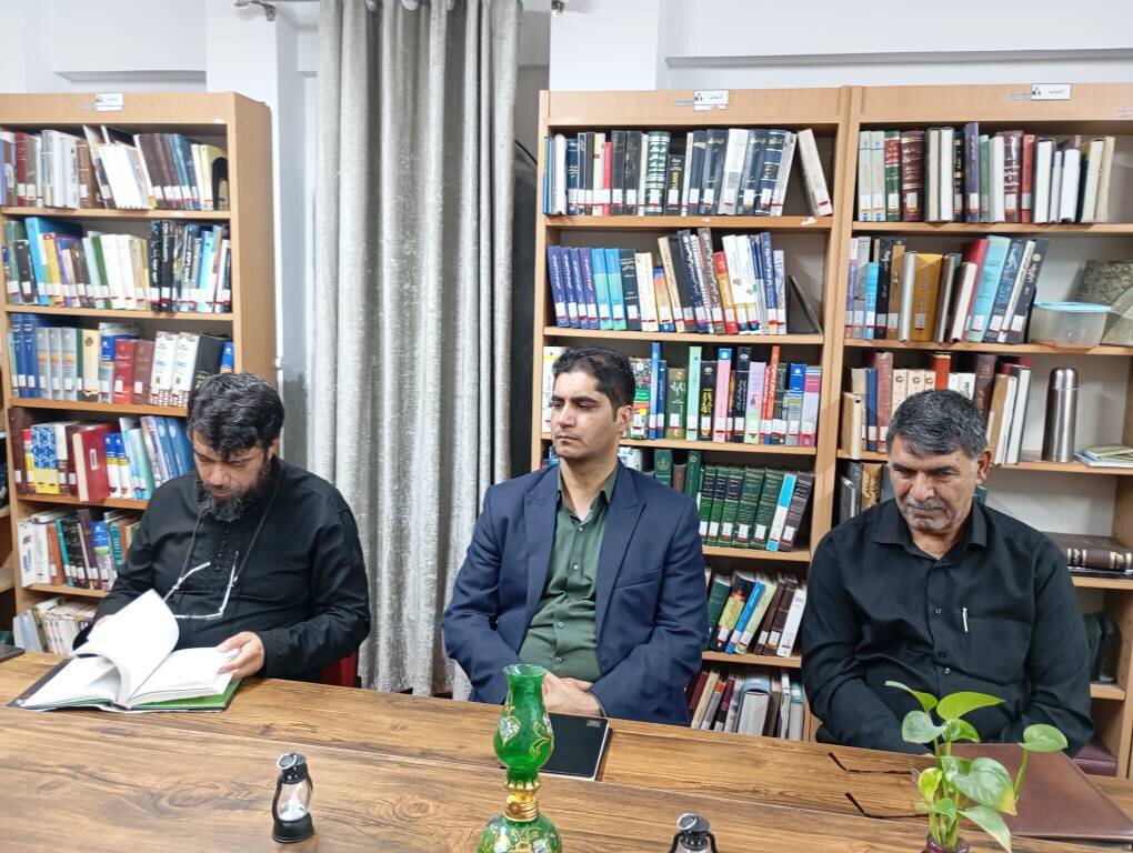 محفل ادبی «صائب نازک سخن» در کتابخانه عمومی آیتالله کفعمی زاهدان برگزار شد