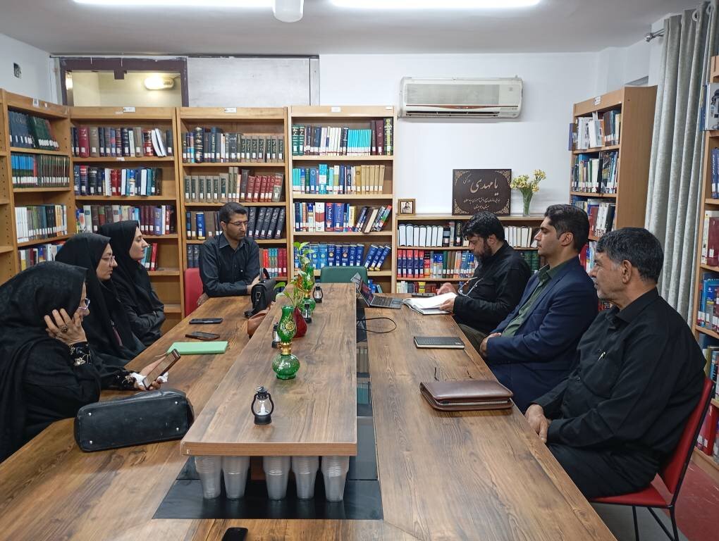 محفل ادبی «صائب نازک سخن» در کتابخانه عمومی آیتالله کفعمی زاهدان برگزار شد
