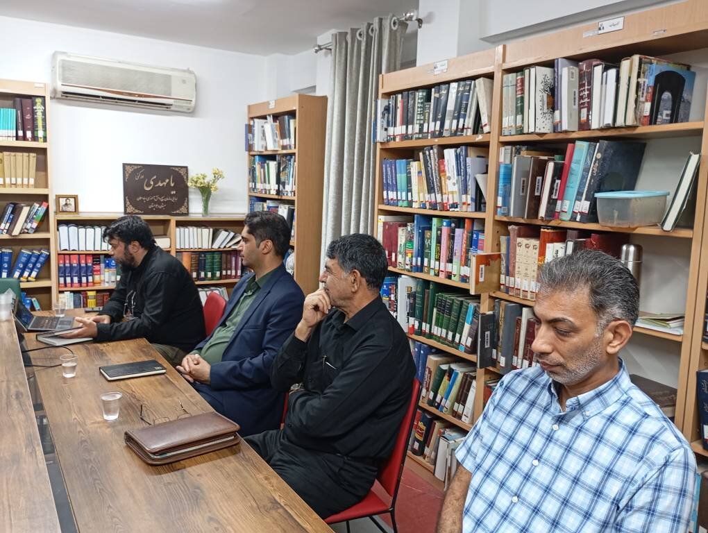 محفل ادبی «صائب نازک سخن» در کتابخانه عمومی آیت‌الله کفعمی زاهدان برگزار شد