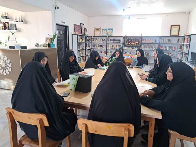 نشست کتابخوانی «دویست و یک غزل صائب» در کتابخانه عمومی شهدای ابویسان شهرستان جغتای