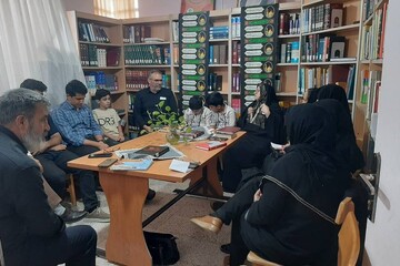 برگزاری نشست ادبی در وصف سیدالشهدا (ع) در کتابخانه عمومی استاد احمد آرام بردسکن