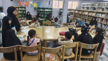 پنجشنبه کتاب بازی