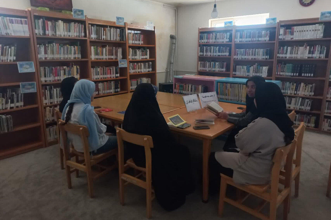 محافل ادبی «صائب نازک سخن» در کتابخانههای عمومی استان مرکزی