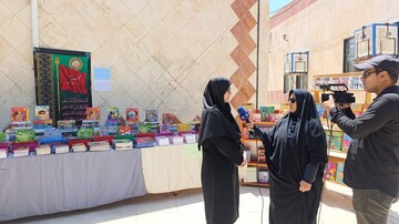 پوشش واحد خبر صدا و سیمای مرکز لرستان از اهدای ۱۵ هزار نسخه کتاب به کتابخانه‌های عمومی لرستان