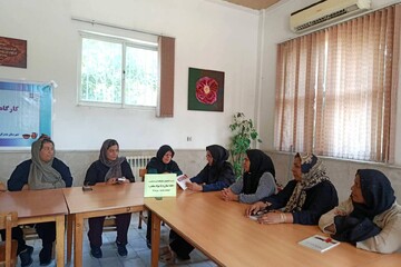 نشست کتاب‌خوان با محوریت پیشگیری از اعتیاد در کتابخانه عمومی نوکنده برگزار شد