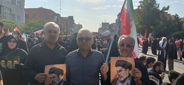 حضور رئیس اداره کتابخانه‌های عمومی شهرستان ری در مراسم تشیع پیکر مطهر رهبر شهید انقلاب