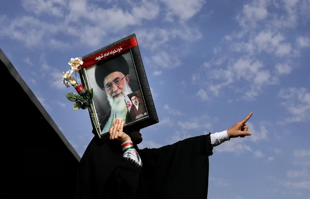 روزی که یک ایران، در قلب تهران گریست