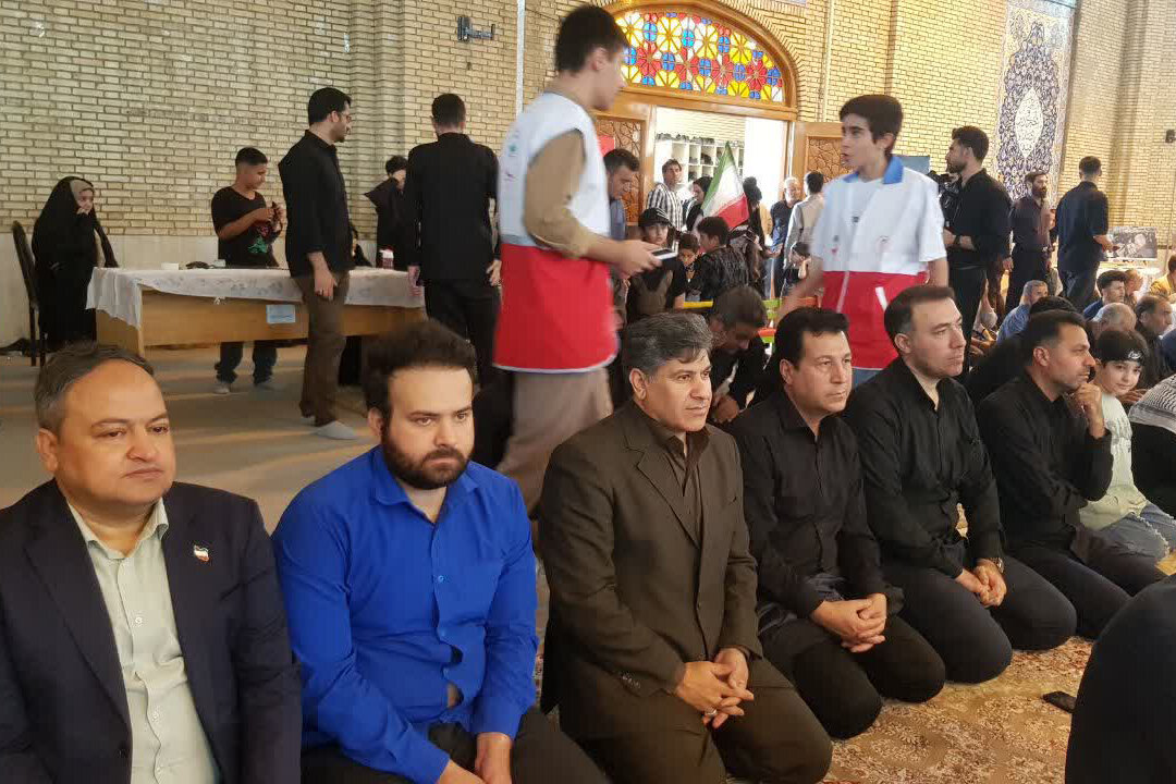 ویژهبرنامه فرهنگی و هنری «بدرقه آقای شهید ایران؛ باید برخواست» برگزار شد