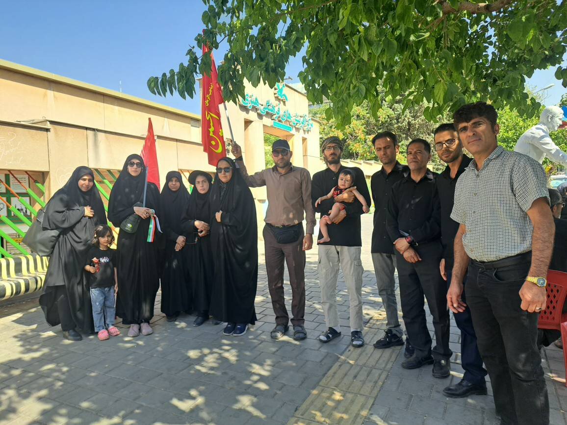 با دلی پُر از بغض؛