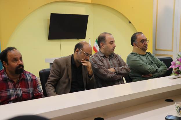 کتابداران، راویان مکتب دانایی و پاسداران میراث فکری رهبر شهید هستند