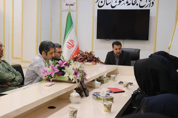 کتابداران، راویان مکتب دانایی و پاسداران میراث فکری رهبر شهید هستند