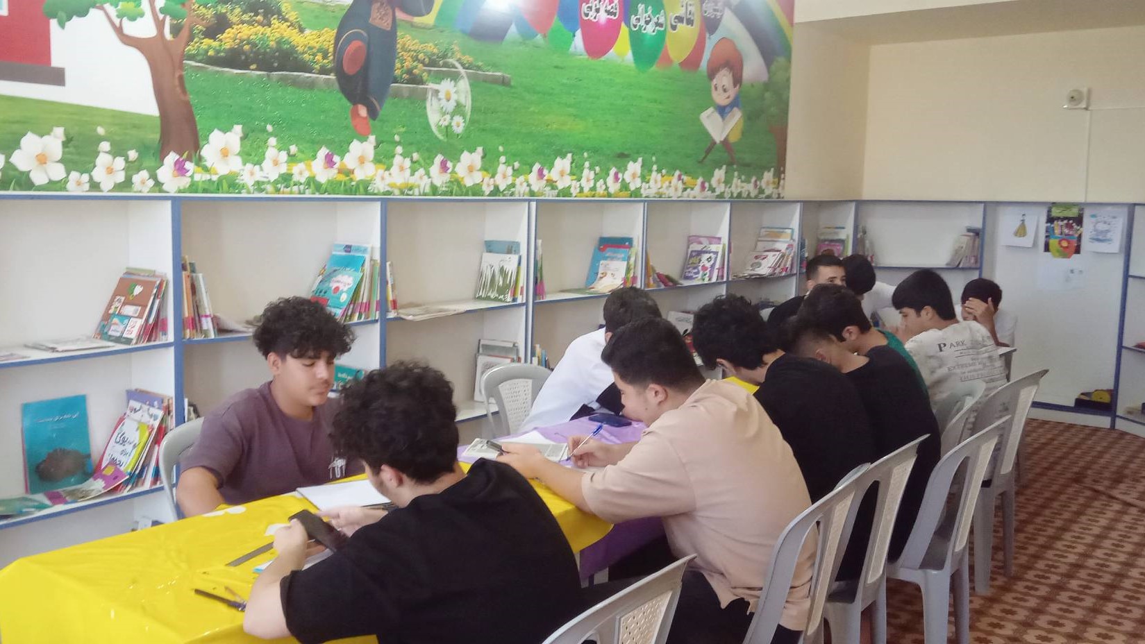 کتابخانه عمومی حکیم طوس لالی به پایگاه رفع اشکال و تقویت تحصیلی دانش‌آموزان تبدیل شد