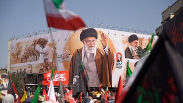 حضور کاروان کتابداران و کارکنان کتابخانه‌های عمومی آذربایجان شرقی در آیین وداع و تشییع رهبر شهید انقلاب