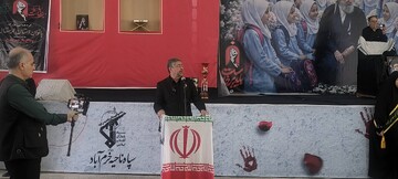 حضور باشکوه بانوان لرستان در آیین وداع با «رهبر شهید»؛ تجدید میثاق با آرمان‌های انقلاب اسلامی