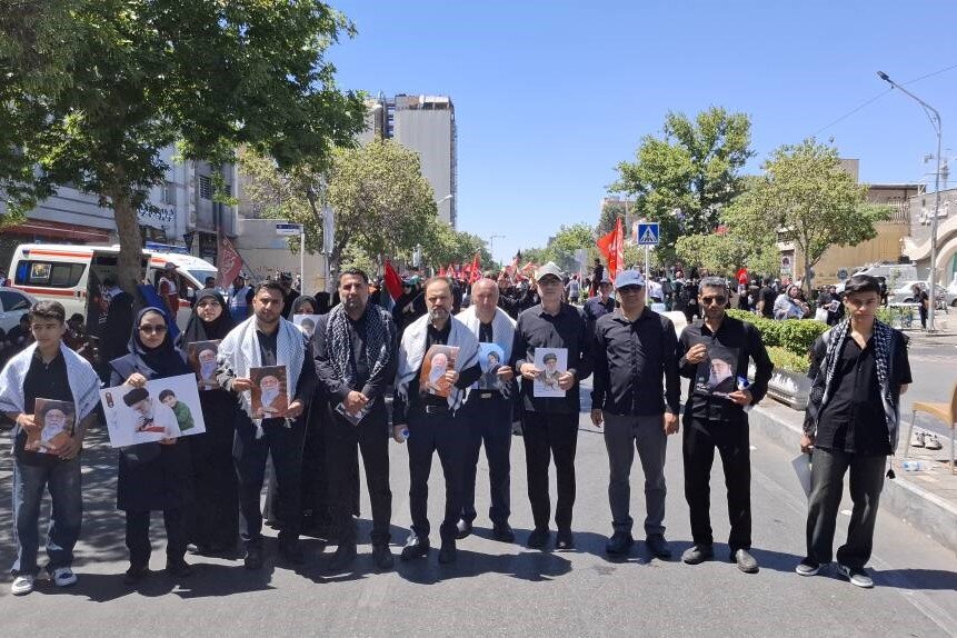 کتابداران خراسان رضوی در آیین وداع با «آقای شهید ایران» حضوری حماسی رقم زدند