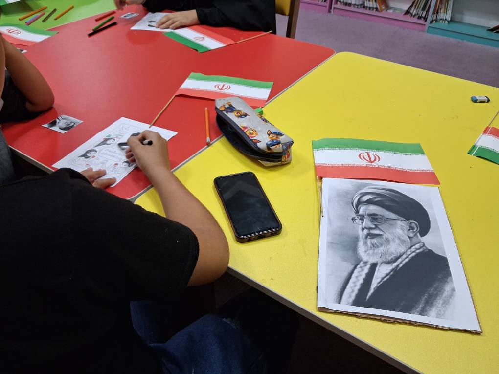 روایت ایثار و همدلی به زبان کودکان و نوجوانان در کتابخانه‌های هرمزگان