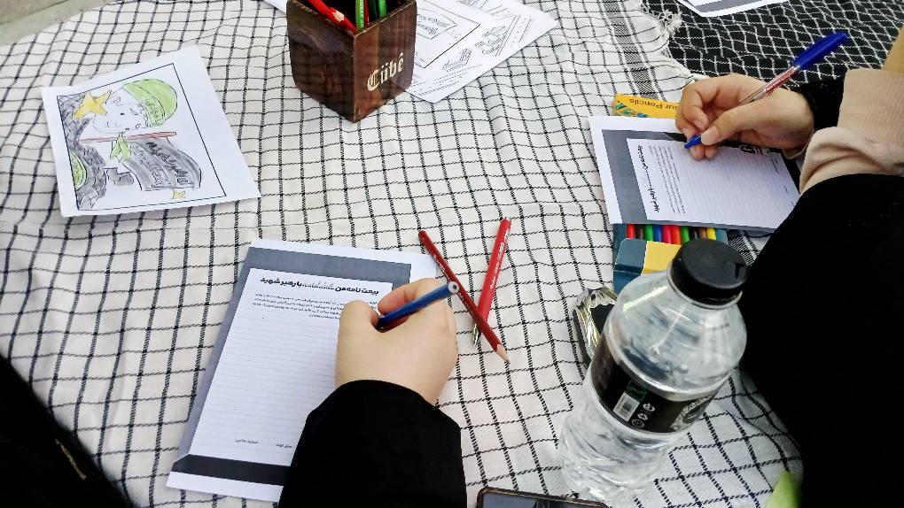 غرفه فرهنگی «کودک و کتاب» کتابخانه عمومی شهید غلامرضا شهروی برپا شد