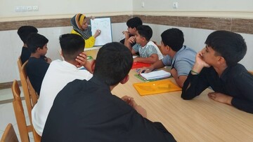 کلاس زبان انگلیسی در حمیدیه
