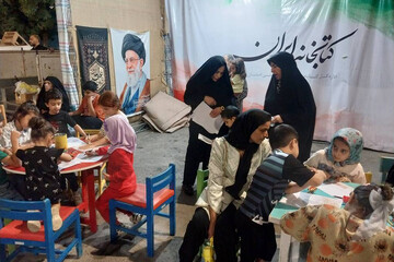 شب‌های فرهنگ و کتاب در غرفه کتابخانه ایران