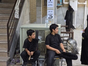 بدرقه رهبر شهید