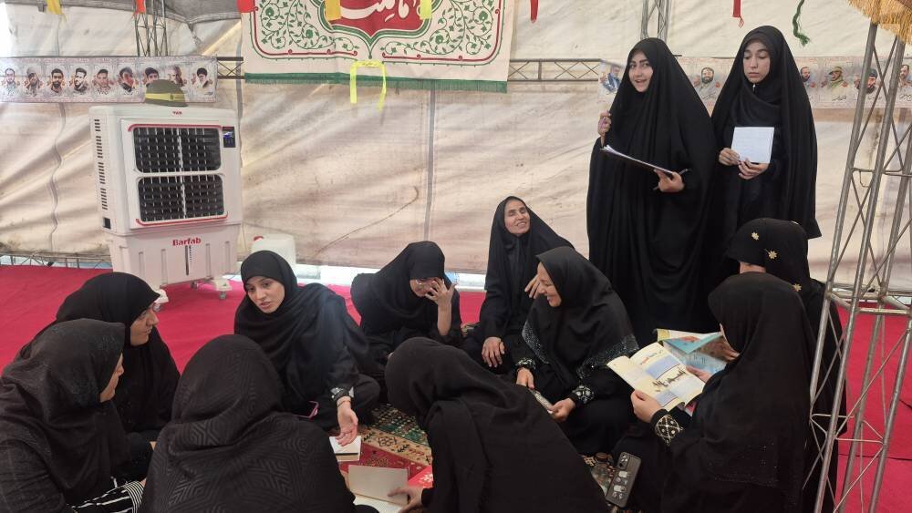 برپایی موکب فرهنگی کتابخانه سیار شمیرانات و پردیس در بوستان‌ها و زائرسراها
