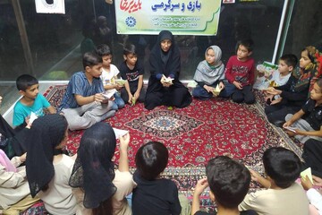 غرفه کودک برای خدمت‌رسانی فرهنگی به زائران مشهد در دلند برپا شد