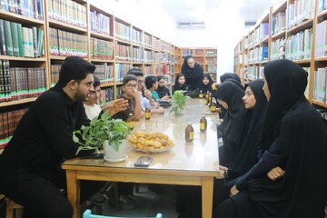 محفل ادبی و باشگاه گویندگی «پژواک واژه‌ها» در لار