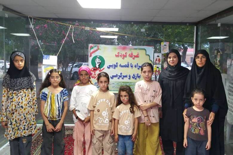 برپایی غرفه کودک برای خدمترسانی فرهنگی به زائران مشهد در دلند