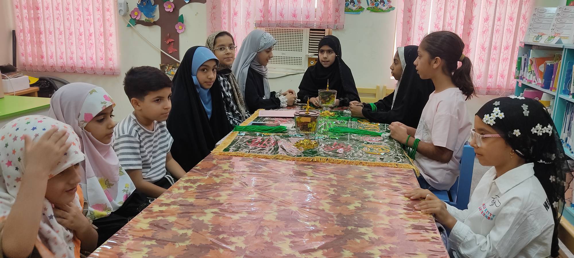 از گلباران تصویر رهبر شهید تا جمعخوانی قصهها؛ روایت برنامههای فرهنگی کودکان هرمزگانی