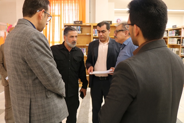 بازدید مدیرکل کتابخانه‌های عمومی و مدیرکل فرهنگ و ارشاد اسلامی استان سمنان از کتابخانه عمومی کومش